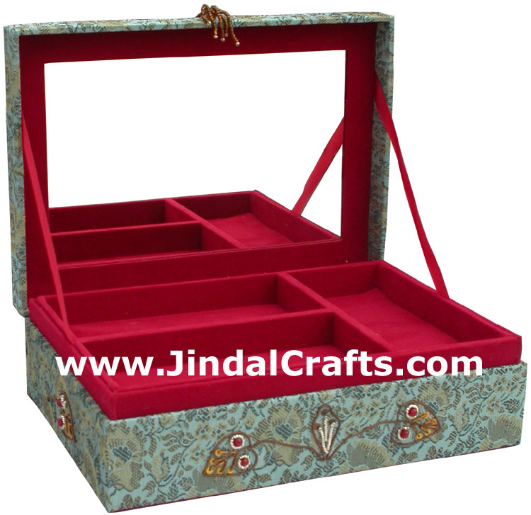 Hand Embroidered Designer Beaded Zari Jewelry Box Souvenir Indian Rich Art Craft